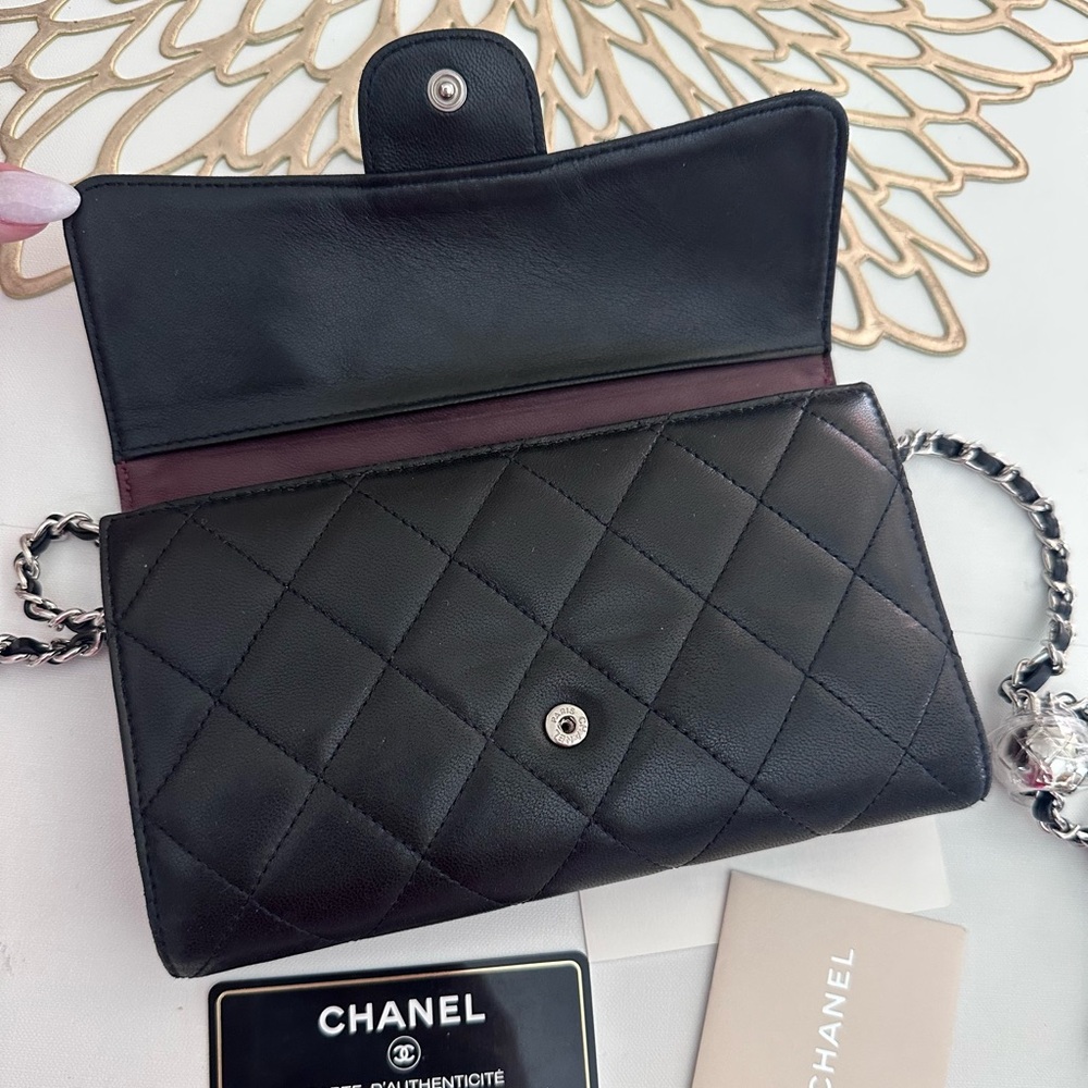 CHANEL Gusset Classic Flap Wallet - Picture 5 of 12
